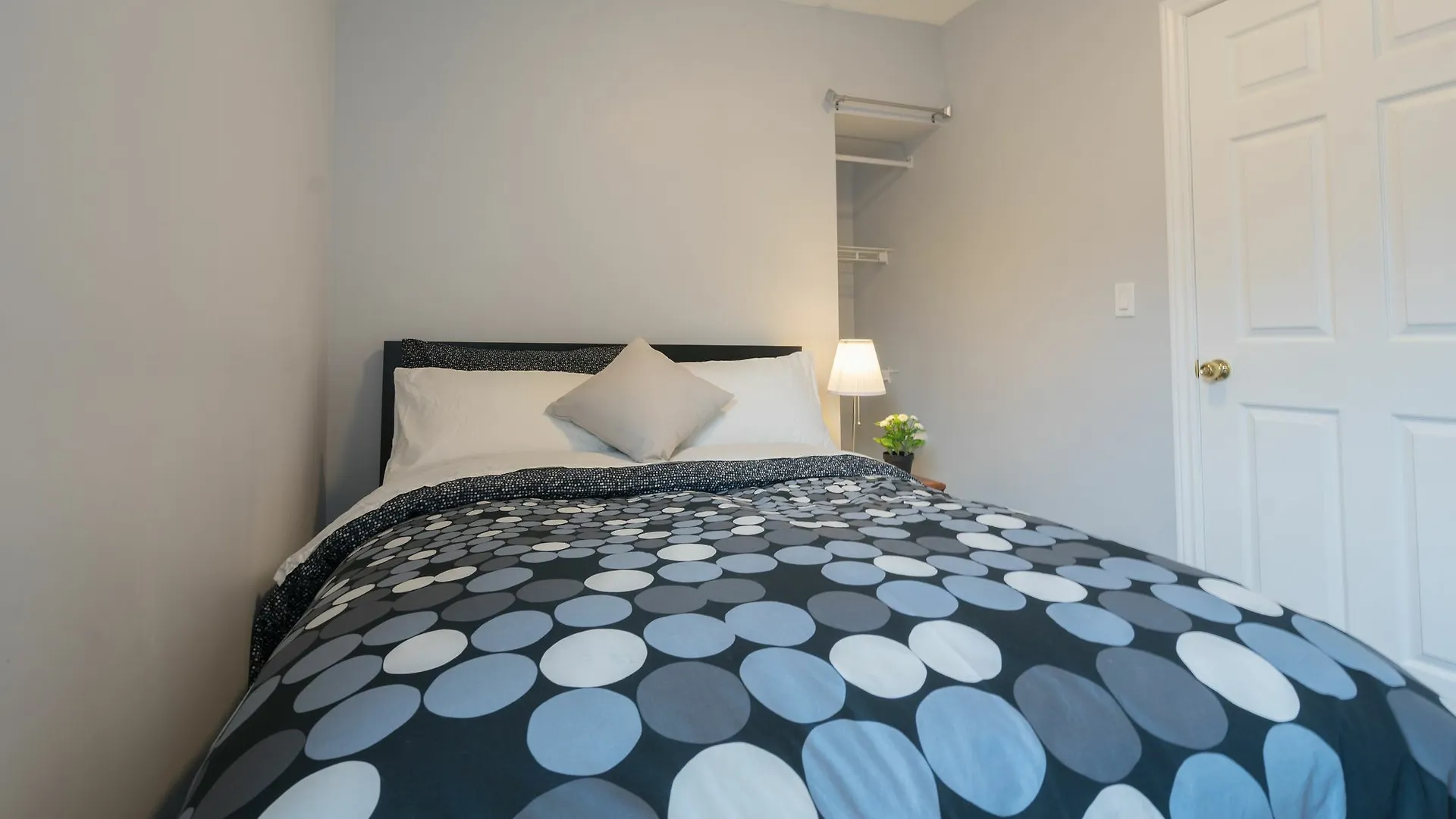 Apartment Applewood Suites - King West Lofts Toronto Canada